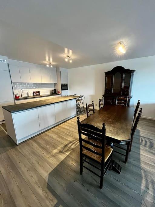 Big Apartment With Parking In Anvers Extérieur photo