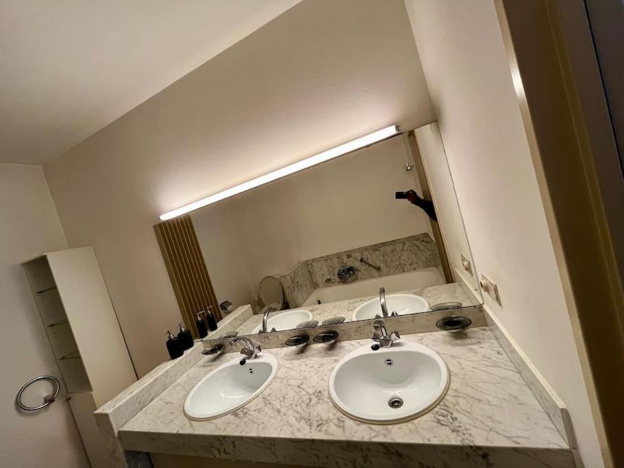 Big Apartment With Parking In Anvers Extérieur photo