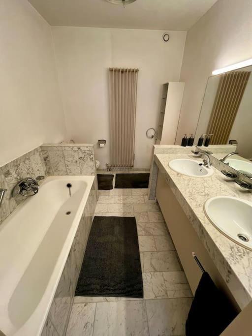 Big Apartment With Parking In Anvers Extérieur photo