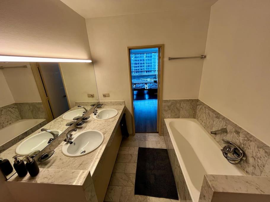 Big Apartment With Parking In Anvers Extérieur photo